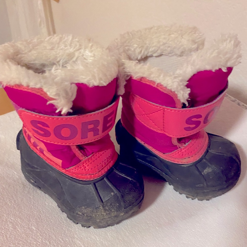 Sorel Toddler snow Boots size 4